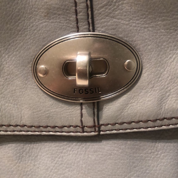 Fossil Maddox Crossbody - Picture 3 of 11